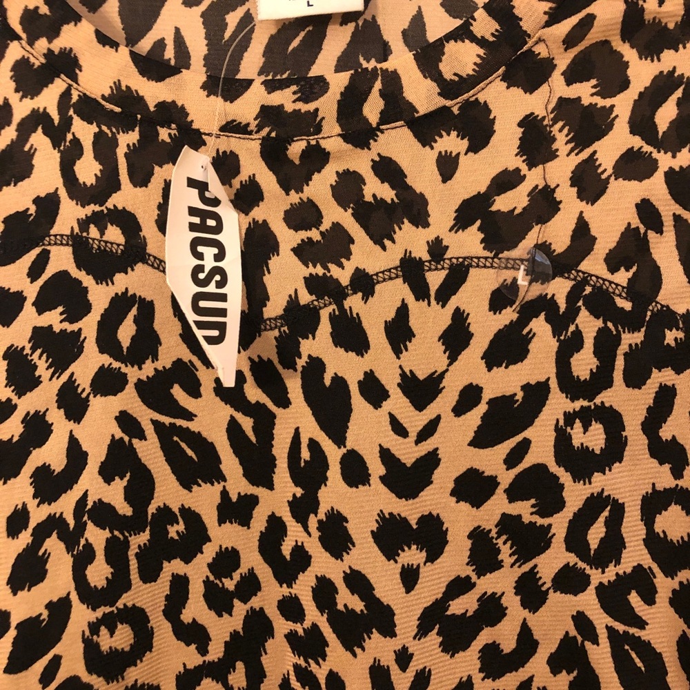 ***New*** Cheetah Crop Top